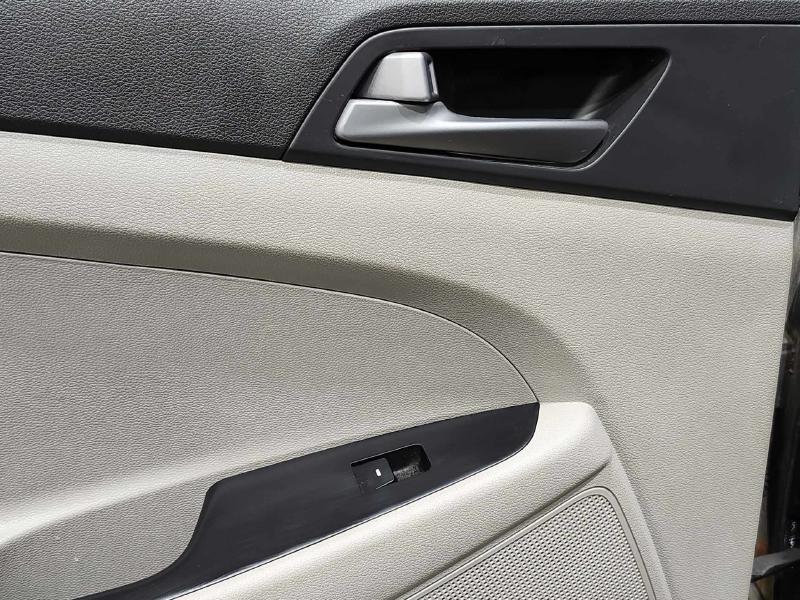 2016 Hyundai Tucson Rear Door Trim Panel