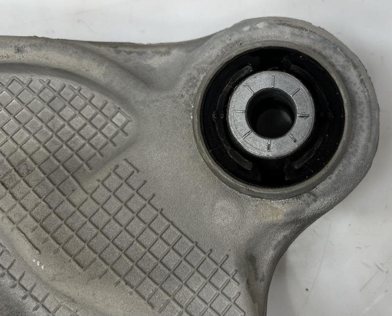 2015 - 2020 Ford Edge Front Lower Control Arm RH Passenger Side OEM F2GZ3078C