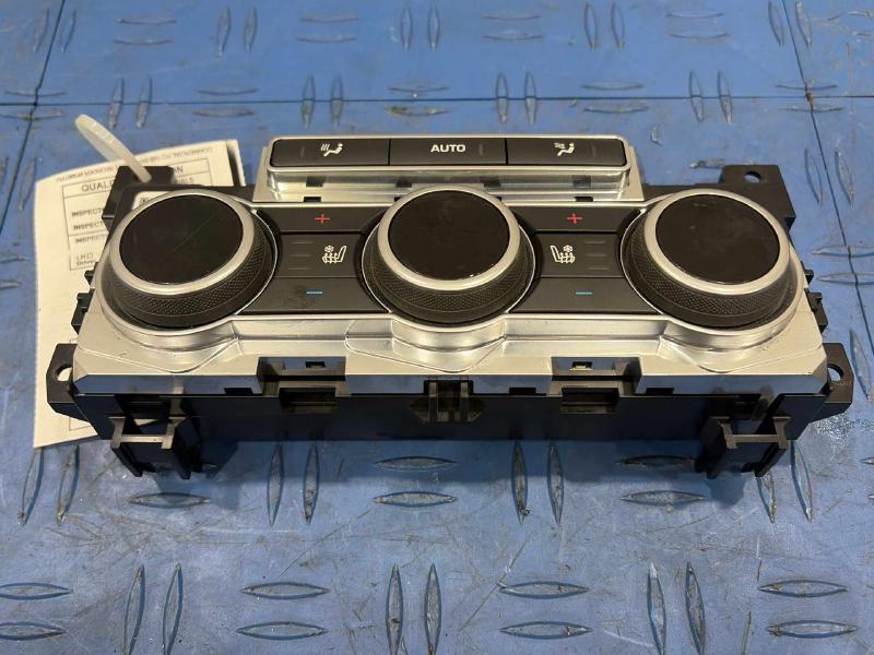 2016 Land Rover Range Rov Heater A/C Control