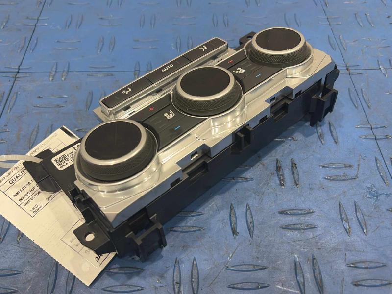 2016 Land Rover Range Rov Heater A/C Control