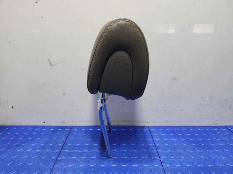 2013 Hyundai Santa Fe Headrest