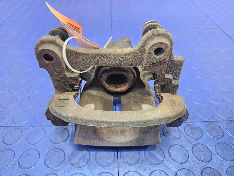 2013 Lexus GS 350 Caliper