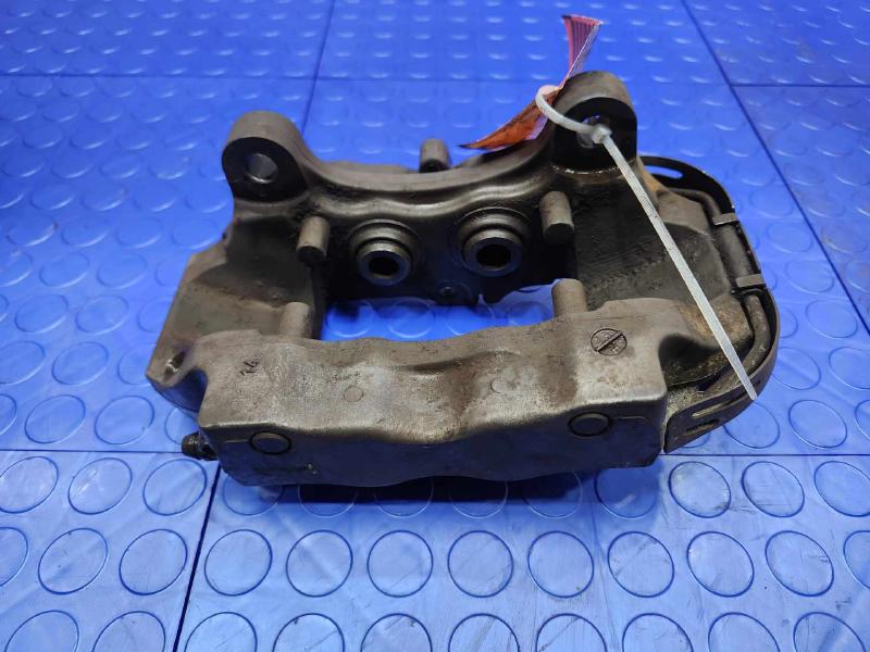 2015 Audi Q7 Caliper