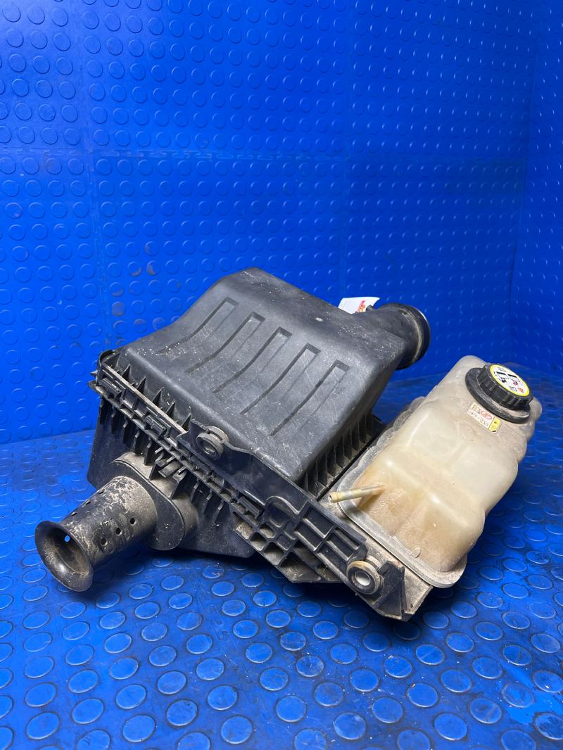 2007 2008 Ford Expedition Lincoln Navigator Air Cleaner Box OEM 7L146A987AJ
