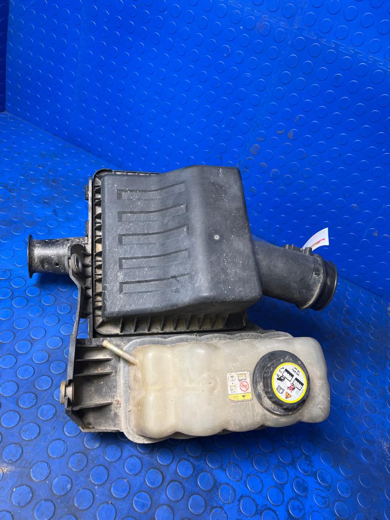2007 2008 Ford Expedition Lincoln Navigator Air Cleaner Box OEM 7L146A987AJ