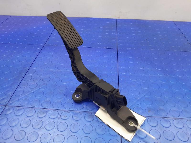 2016-2020 Hyundai Elantra Sedan Accelerator Pedal Assembly OEM 32700-F2100