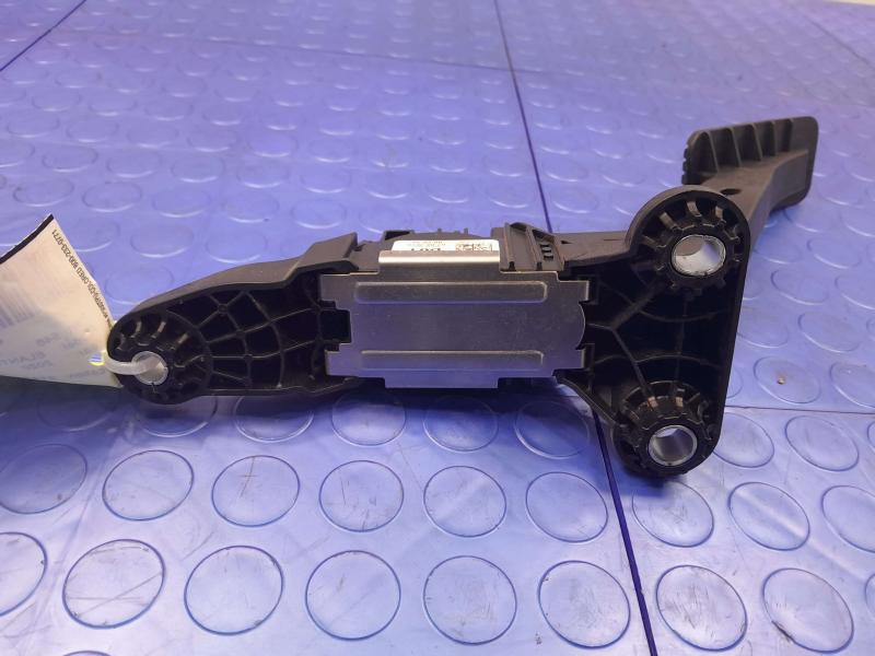 2016-2020 Hyundai Elantra Sedan Accelerator Pedal Assembly OEM 32700-F2100