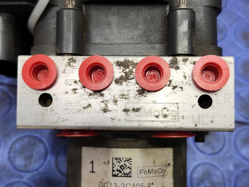2013 Ford Taurus ABS Anti Lock Brake Pump Modulator Assembly OEM DG13-2C405-AG