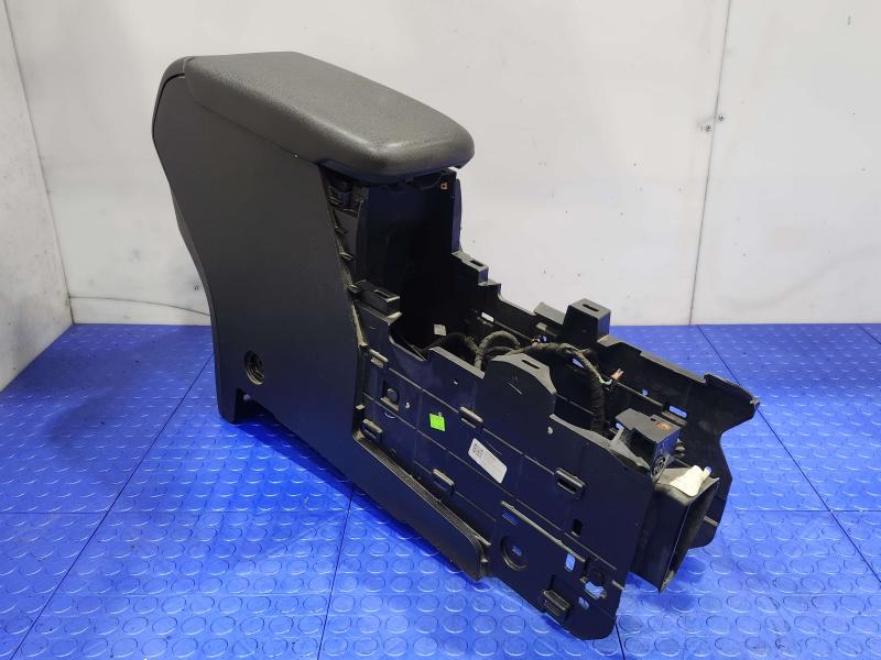2018 Chevrolet Equinox Front Console