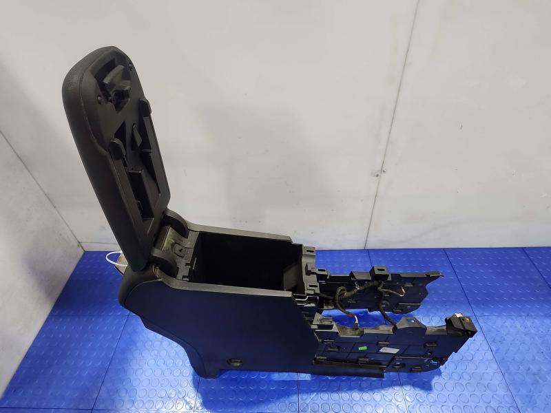 2018 Chevrolet Equinox Front Console