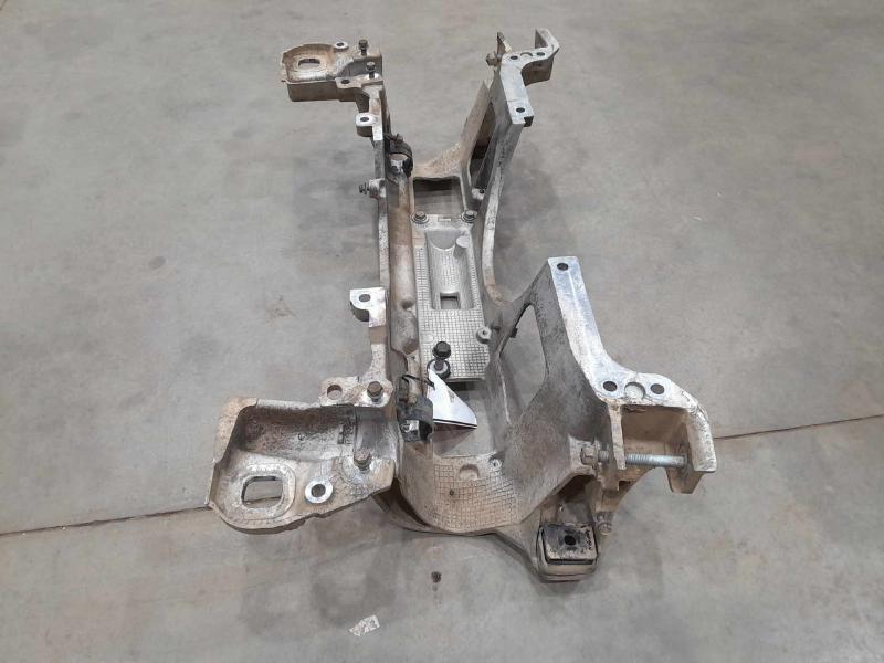 2007 Dodge Grand Caravan Crossmember/Cradle/Undercarria