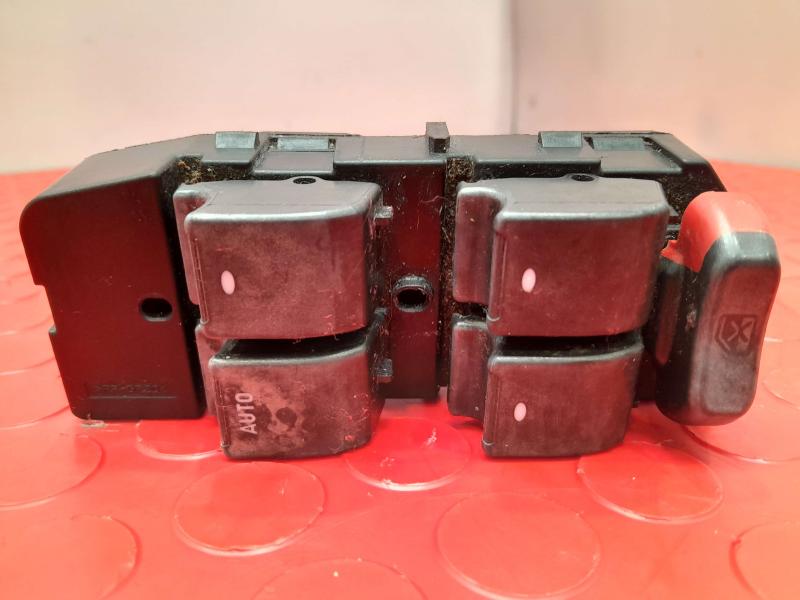 2006 Chevrolet Impala Door Switch Front