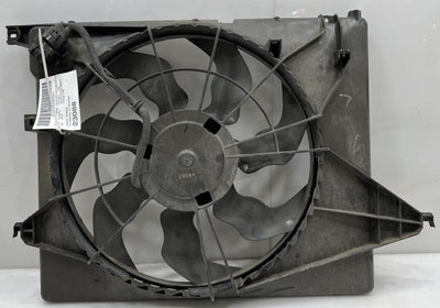 2011 - 2013 Kia Sorento 3.5L Engine Cooling Fan Assembly OEM 253801U200