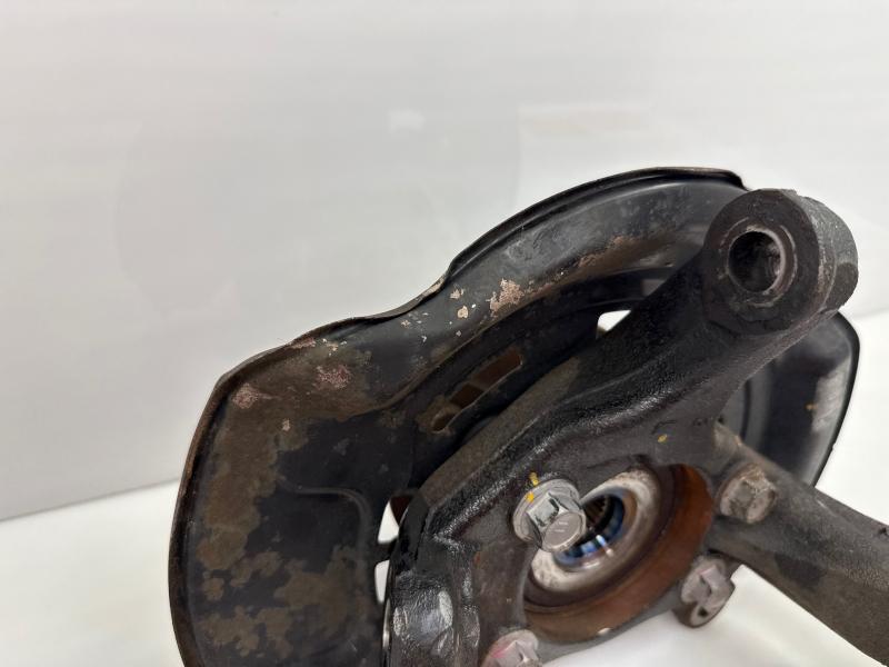 2014 Toyota Prius Spindle Knuckle Front