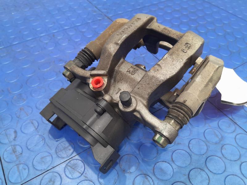 2017 GMC Acadia Caliper