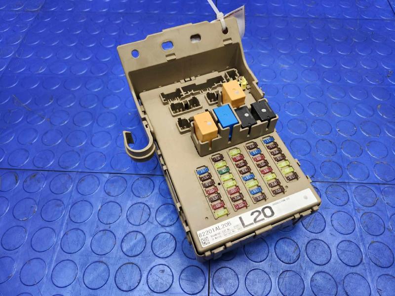 2017 Subaru Legacy Cabin Fuse Box