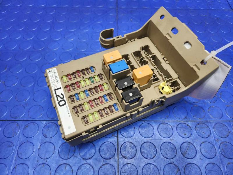 2017 Subaru Legacy Cabin Fuse Box