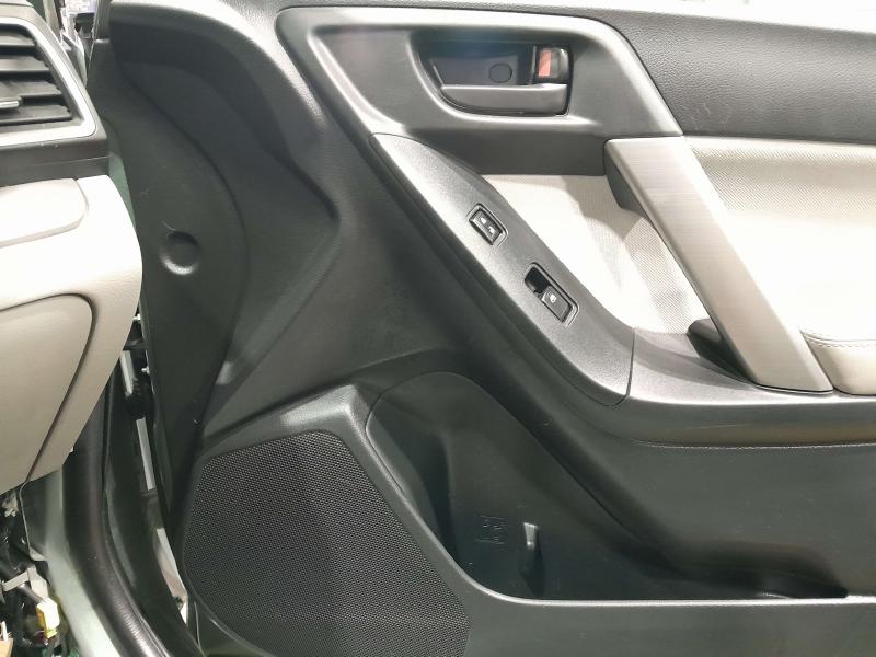 2016 Subaru Forester Front Door Trim Panel