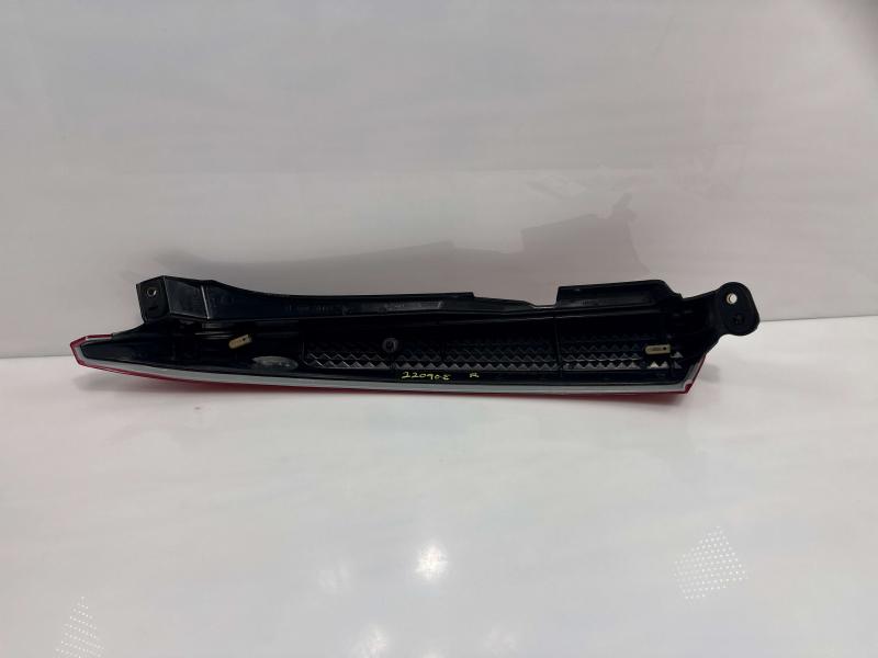 2010 Volvo XC90 Tail Light Assembly
