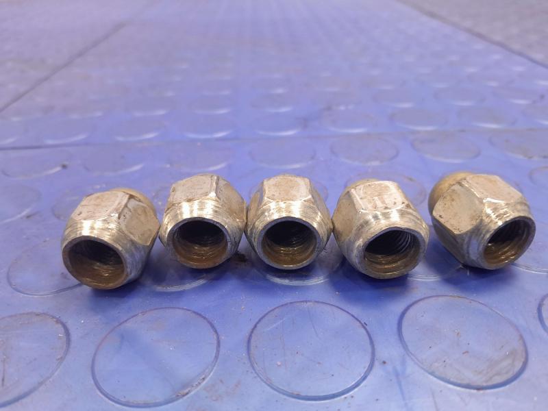 2015 Subaru Crosstrek Lug Nuts
