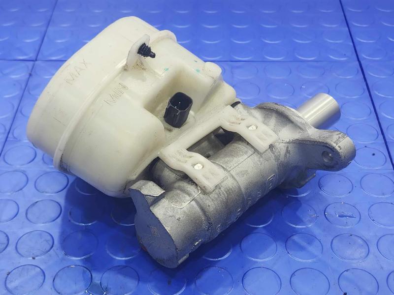 2015-2022 Ford Mustang Brake Master Cylinder Assembly Genuine OEM FR3Z2140D