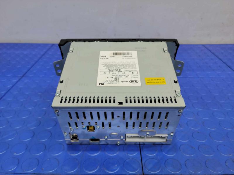 2015-2016 Kia Sedona Radio Receiver Head Unit UVO w/o Navigation OEM 96160A9000WAC