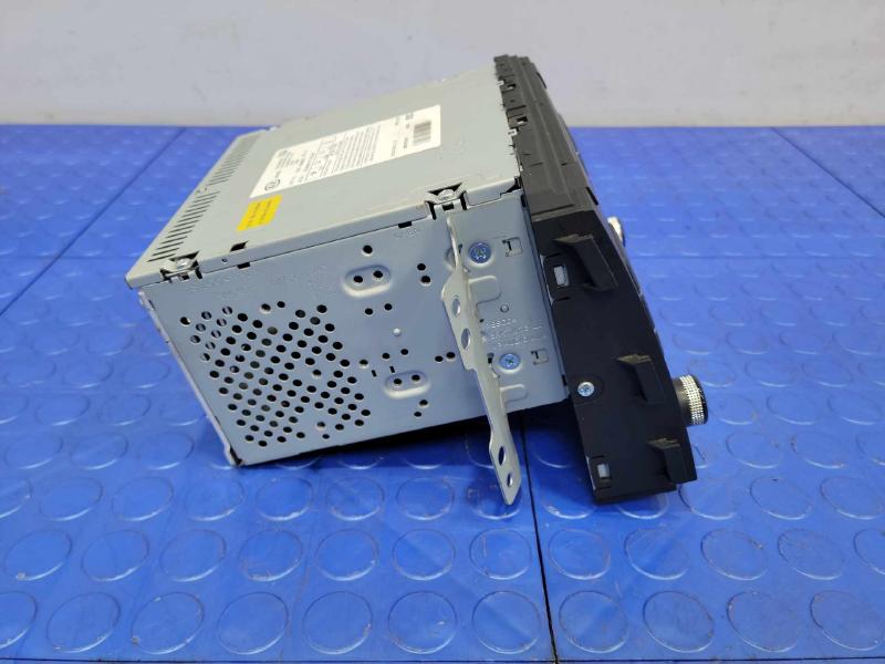 2015-2016 Kia Sedona Radio Receiver Head Unit UVO w/o Navigation OEM 96160A9000WAC