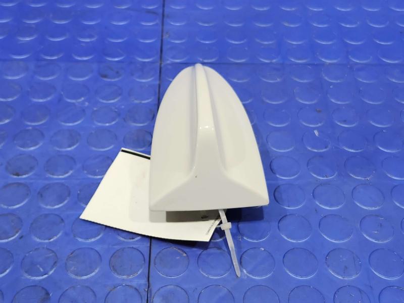 2008 BMW 128i Antenna