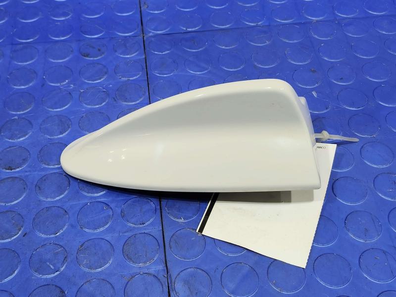 2008 BMW 128i Antenna
