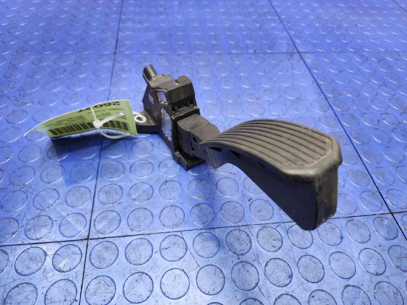 2013-2018 Toyota Avalon Accelerator Pedal Assembly Genuine OEM 78110-06040