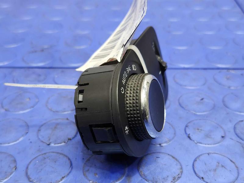 2017 Chevrolet Cruze Headlight Switch (Dash Mtd)