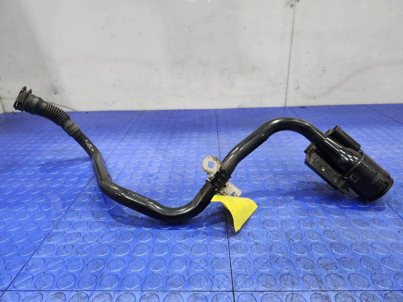 2016-2018 Toyota Prius Fuel Filler Neck Assembly Filler Pipe OEM 7720147170