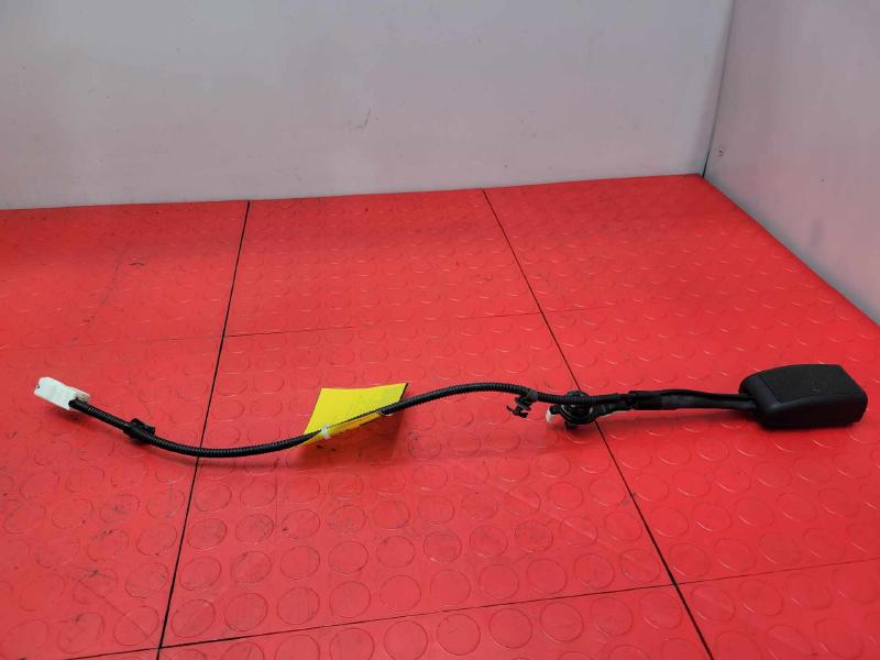 2018-2021 Kia Stinger Front Seat Belt Buckle Right Passenger Side Black OEM 88830J5000WK