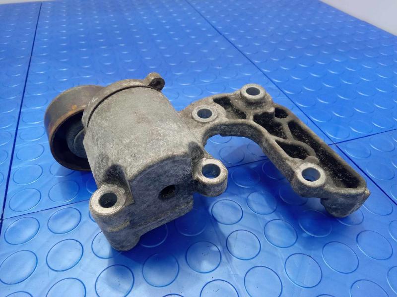 2011 Toyota Sienna Engine Belt Tensioner