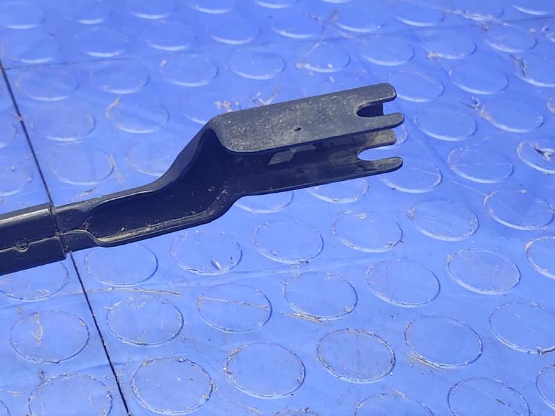 2016 Toyota Prius Wiper Arm