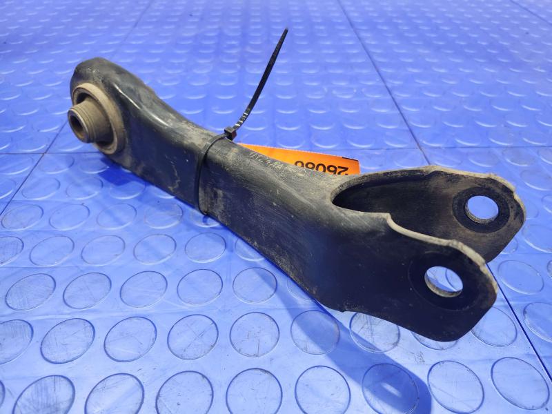 2017 Chrysler 200 Lower Control Arm Rr