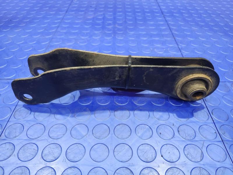 2017 Chrysler 200 Lower Control Arm Rr