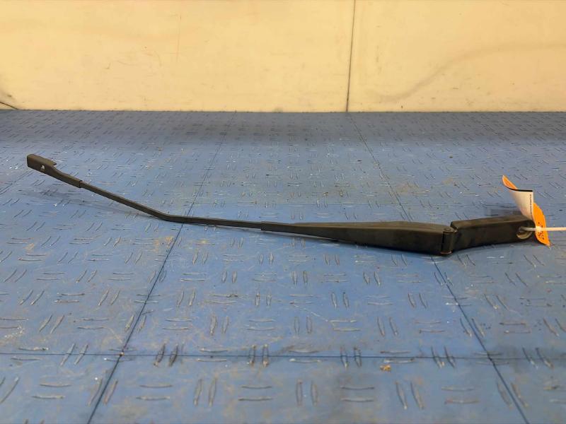 2015 Volkswagen Passat Wiper Arm