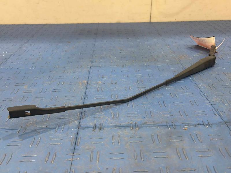 2015 Volkswagen Passat Wiper Arm