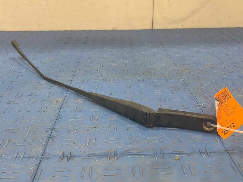 2015 Volkswagen Passat Wiper Arm