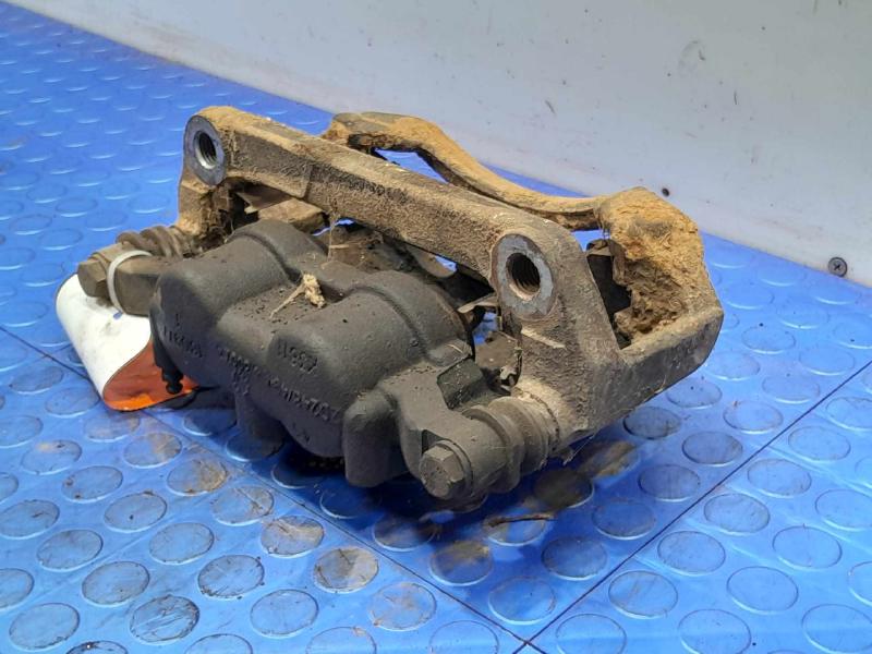 2013 Ford F-250 Super Duty Caliper