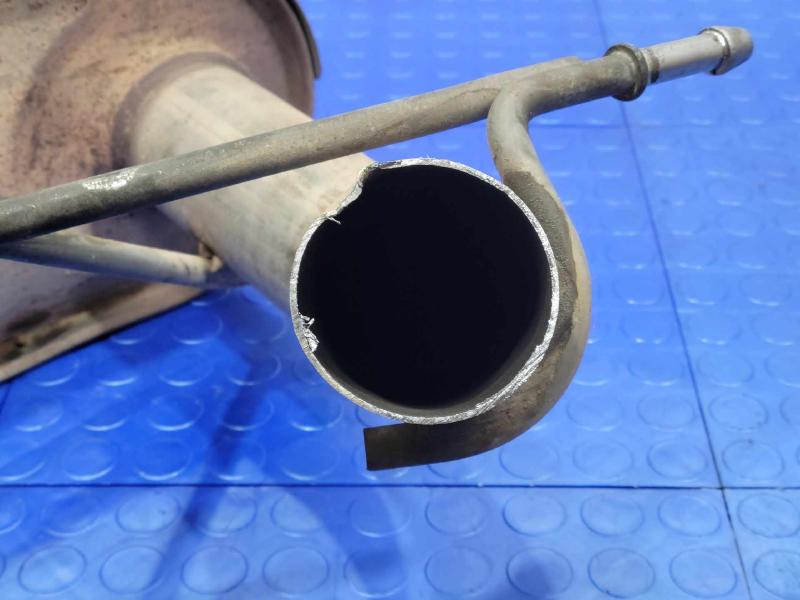 2007 Chevrolet Avalanche 1500 Muffler