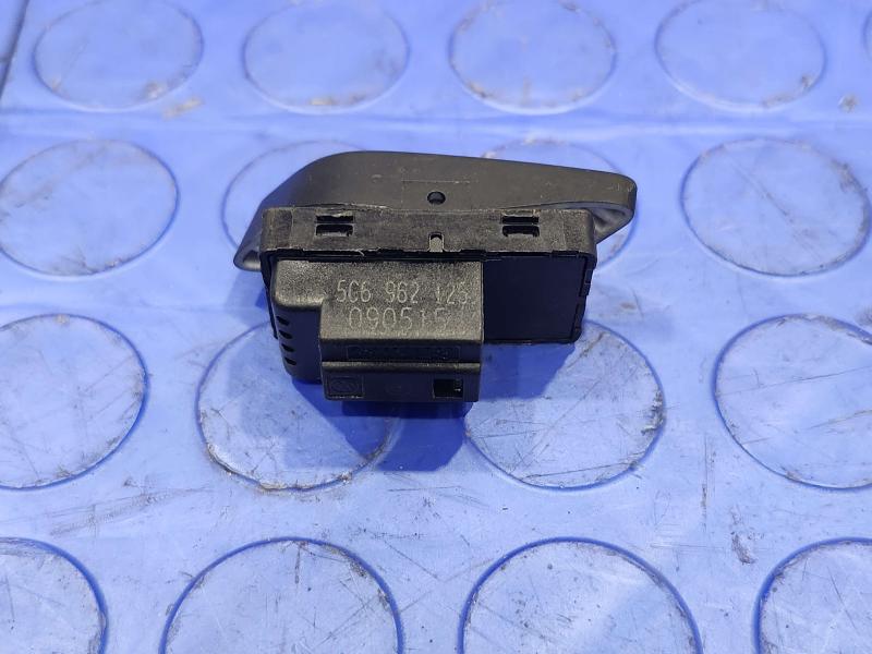 2016 Volkswagen Jetta Door Switch Front