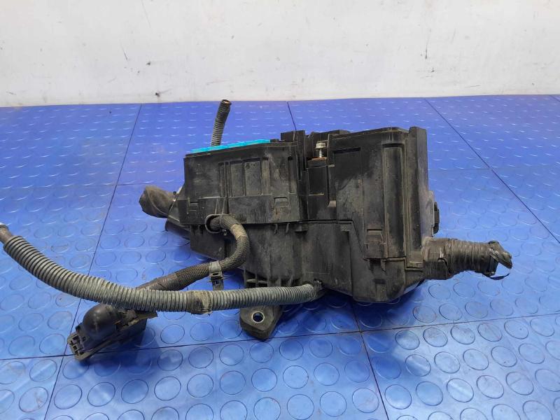 2019 Toyota Sienna Engine Fuse Box
