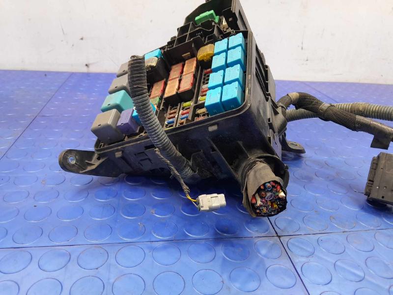 2019 Toyota Sienna Engine Fuse Box