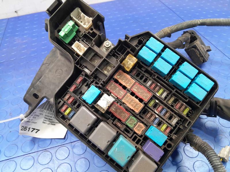 2019 Toyota Sienna Engine Fuse Box