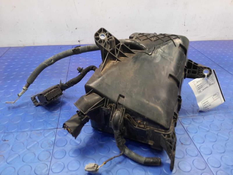 2019 Toyota Sienna Engine Fuse Box