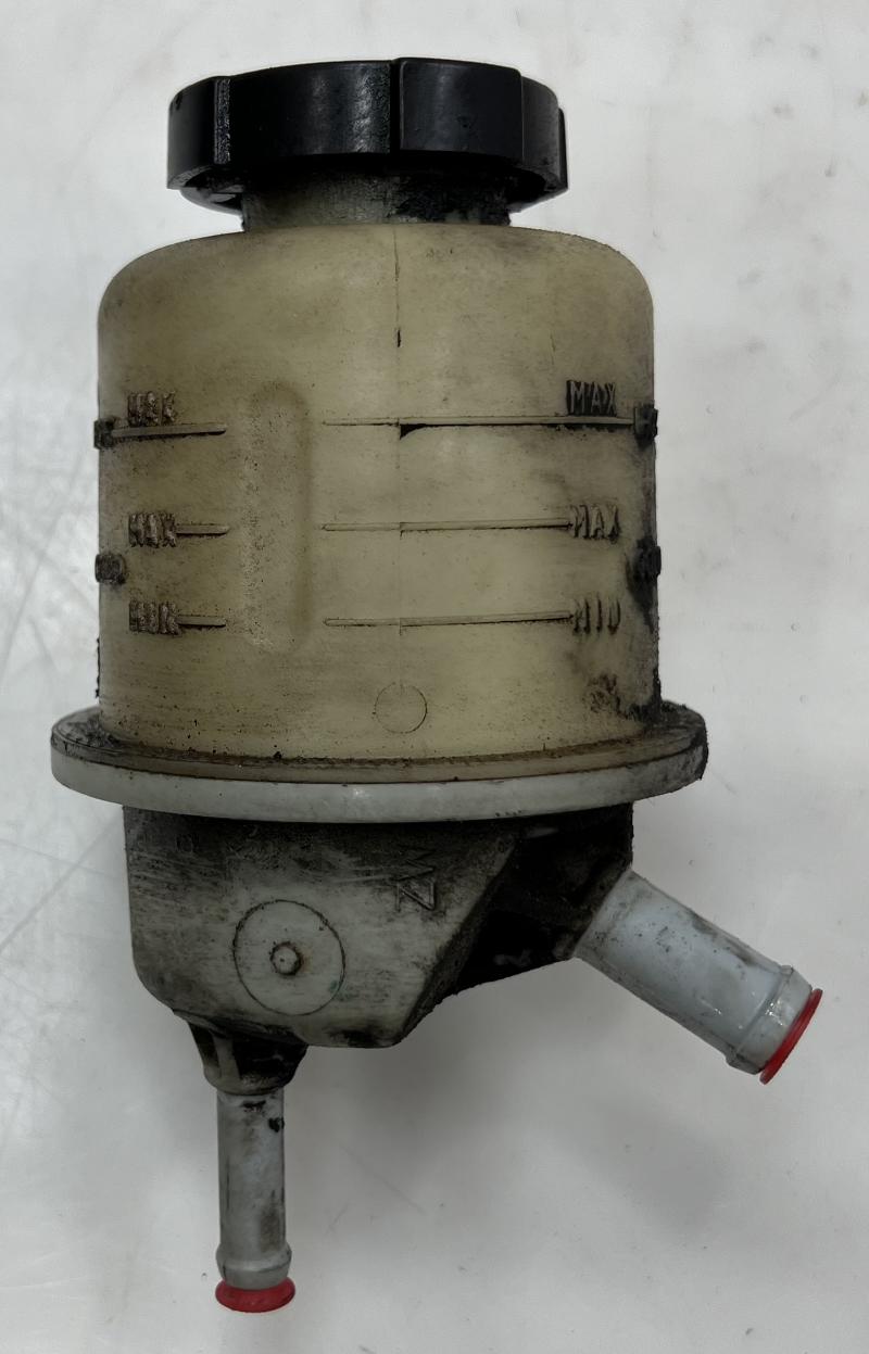 2011 Nissan Armada Power Steering Reservoir