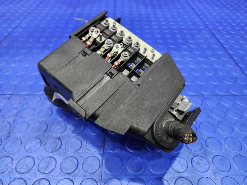 2012-2013 Volvo S60 XC60 Engine Fuse Box Relay Junction Block Genuine OEM