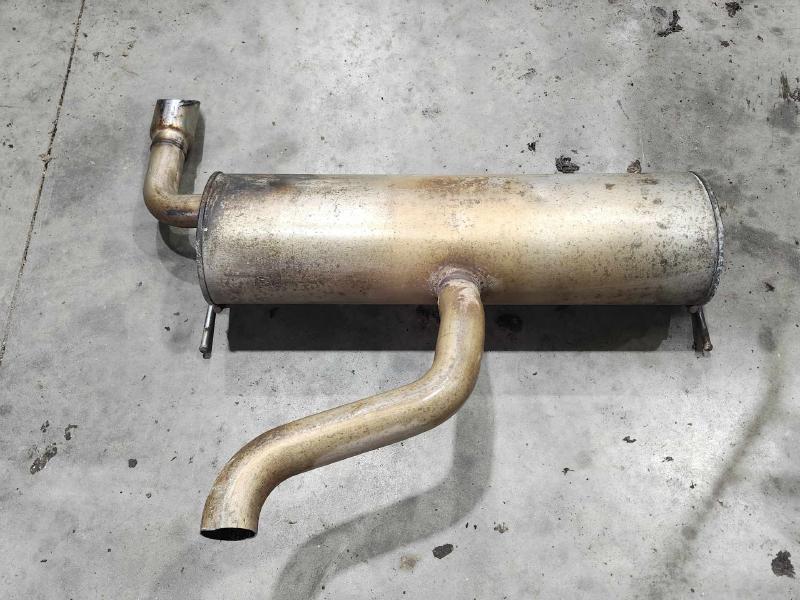 2014-2018 Jeep Cherokee 2.4L AWD Rear Exhaust Muffler Genuine OEM 68185867AI